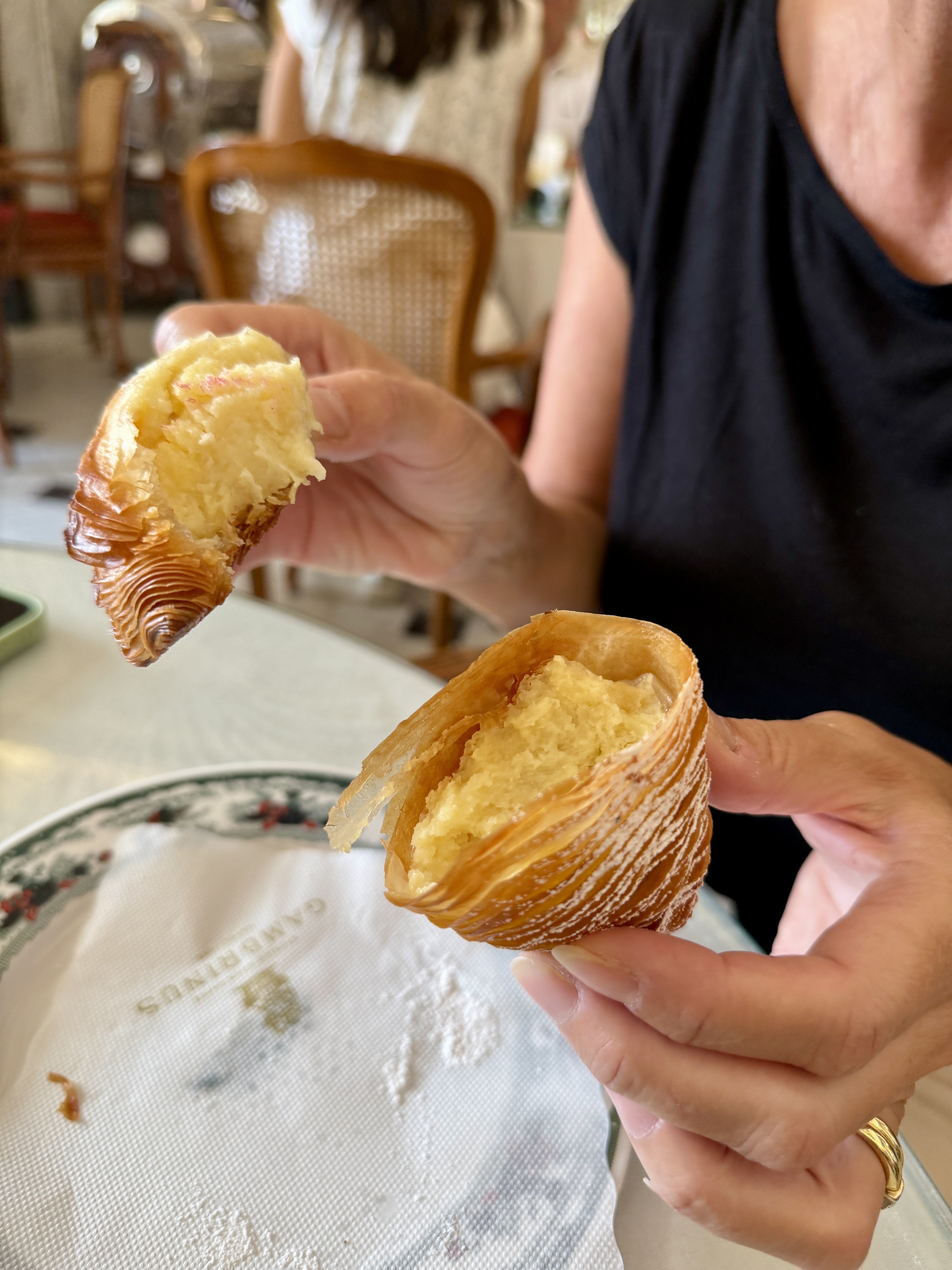 Sfogliatelle